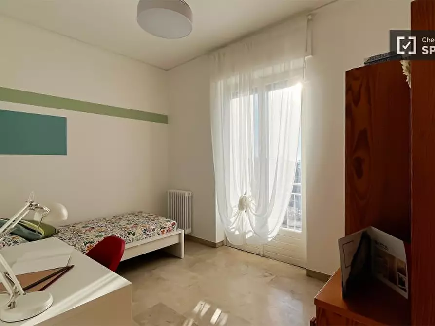 Immagine 4 di Camera condivisa in affitto  in Via Ajaccio a Milano