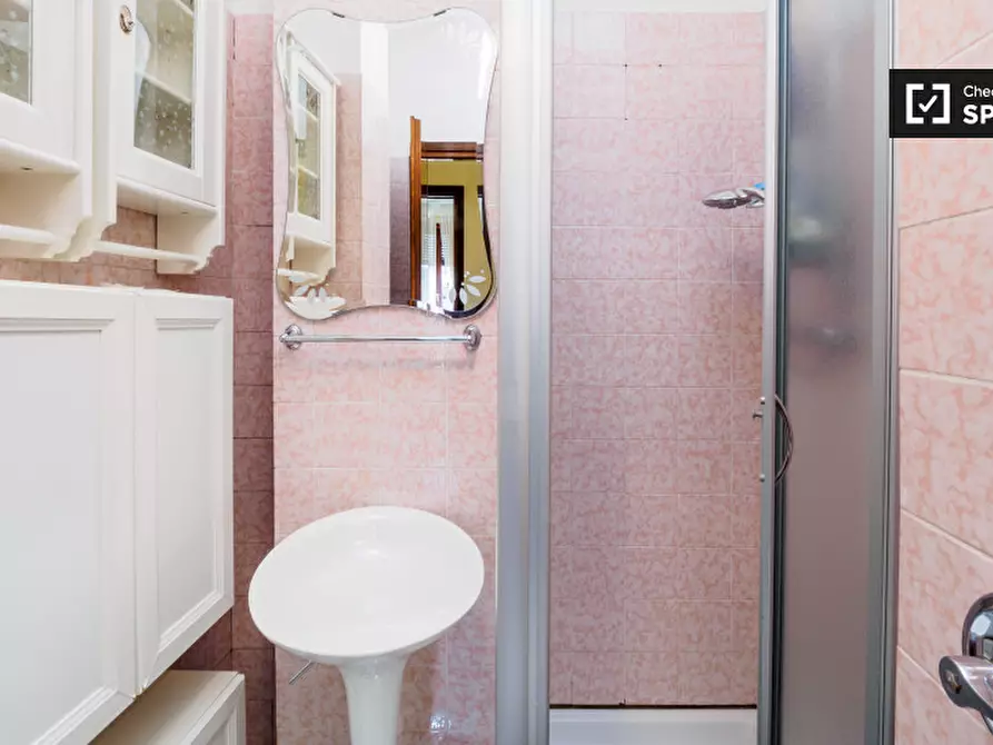 Immagine 13 di Camera condivisa in affitto  in Via Leo Longanesi a Milano