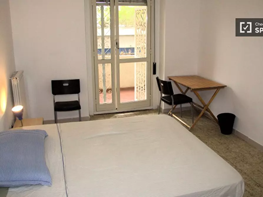 Immagine 4 di Camera condivisa in affitto  in Via Giuseppe de Robertis a Roma