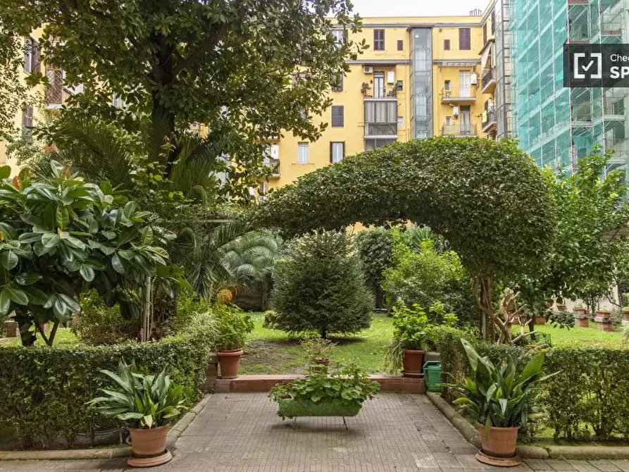 Immagine 13 di Appartamento in affitto  in Via Francesco Caracciolo a Roma
