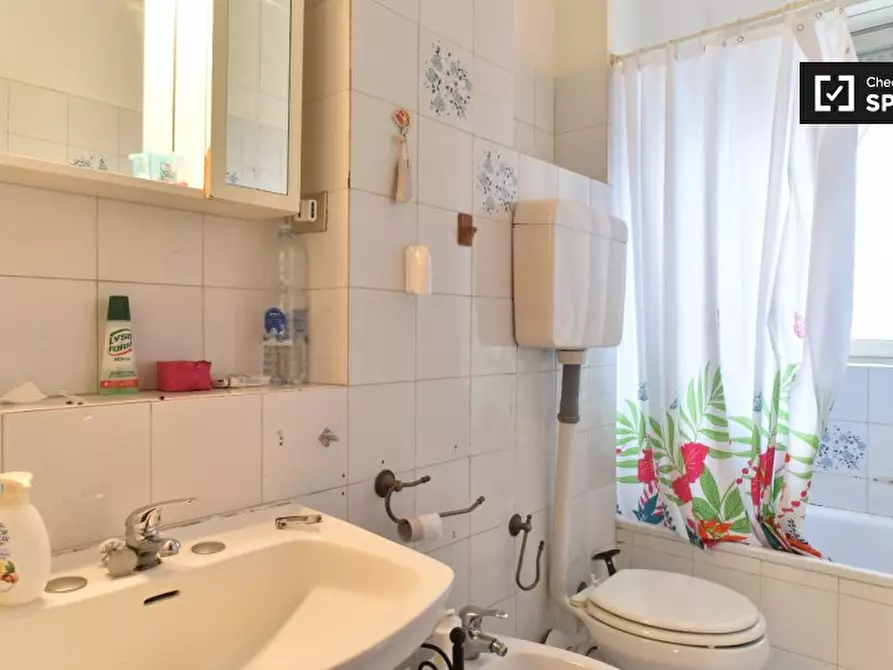 Immagine 14 di Camera condivisa in affitto  in Viale dei Caduti Nella Guerra di Liberazione a Roma