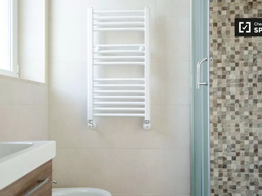 Immagine 13 di Appartamento in affitto  in Via Gregorio XI a Roma