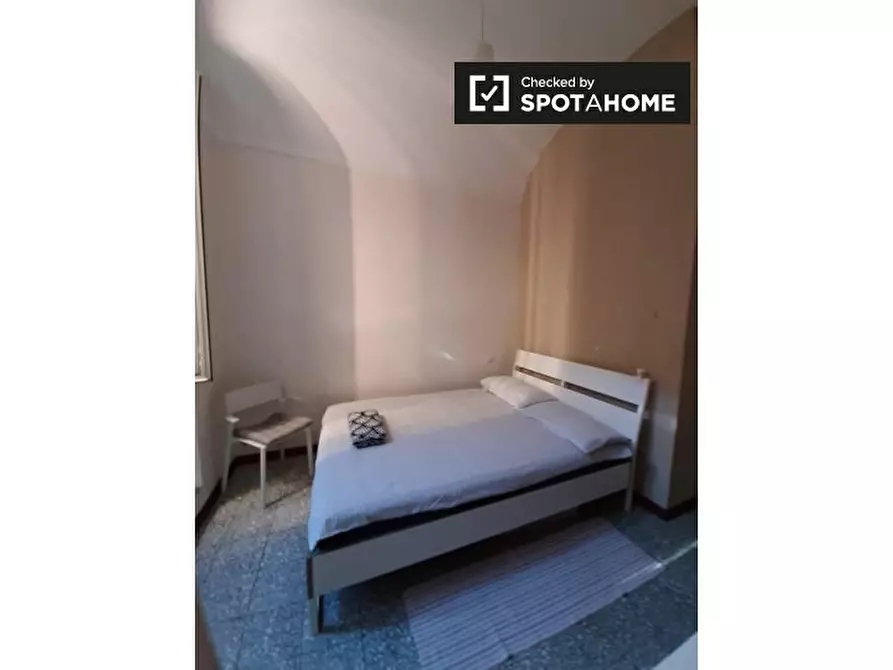Immagine 10 di Camera condivisa in affitto  in Via Principe Amedeo a Roma