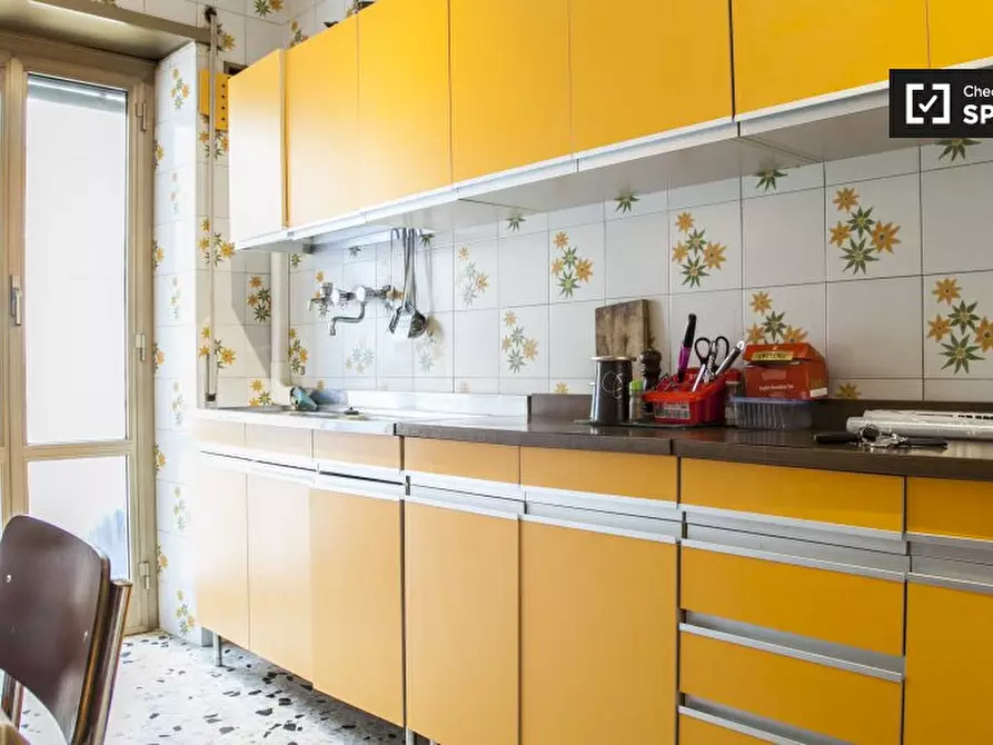 Immagine 7 di Camera condivisa in affitto  in Via Altavilla Irpina a Roma