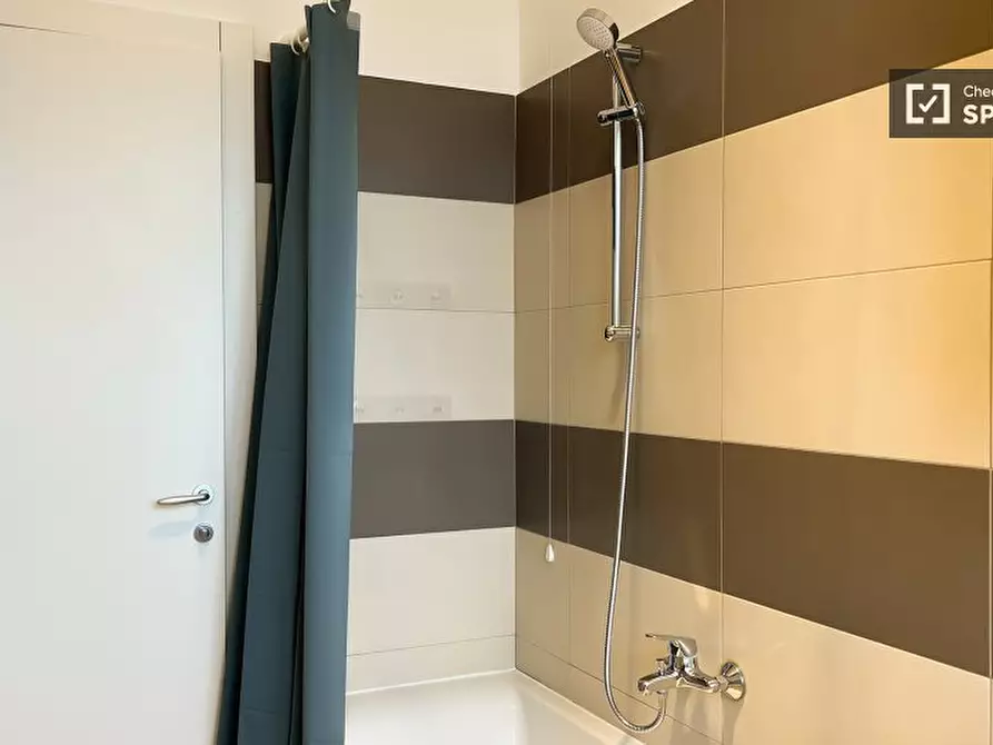 Immagine 5 di Camera condivisa in affitto  in Via Fratelli Rosselli a Milano