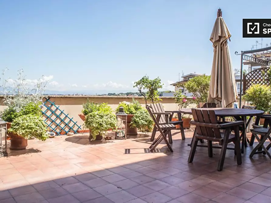 Immagine 6 di Camera condivisa in affitto  in Via S. Lucio, 00165 Roma RM, Italy a Roma