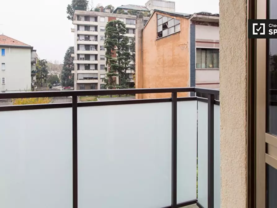 Immagine 11 di Camera condivisa in affitto  in Via Rutilia a Milano