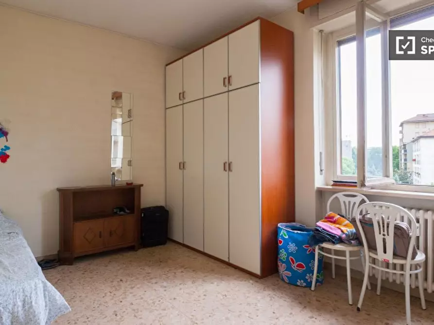 Immagine 2 di Camera condivisa in affitto  in Via Guglielmo Rontgen a Milano