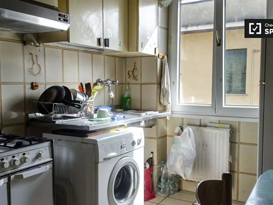 Immagine 9 di Camera condivisa in affitto  in Via Ozanam a Roma