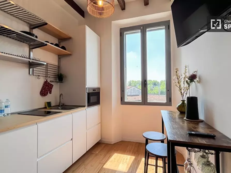 Immagine 3 di Ufficio in affitto  in Via Vincenzo Russo a Milano