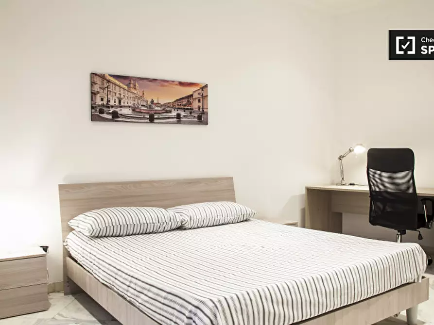 Immagine 3 di Camera condivisa in affitto  in Via Lattanzio a Roma