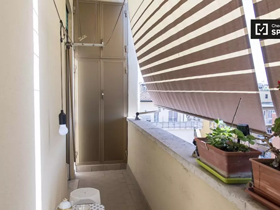 Immagine 7 di Camera condivisa in affitto  in Via Torri in Sabina a Roma