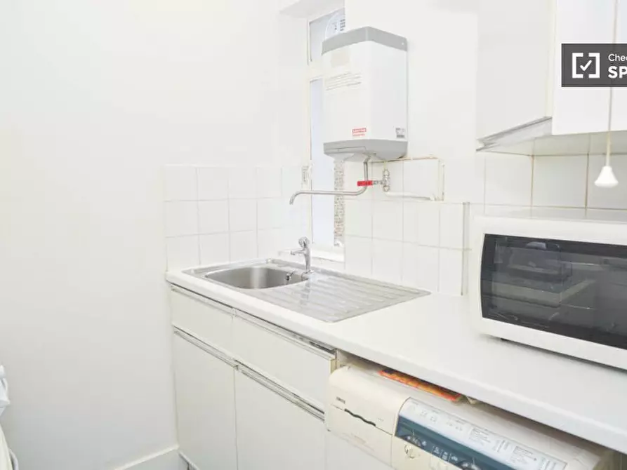 Immagine 3 di Ufficio in affitto  in R2 St Anns Villas a Kensington