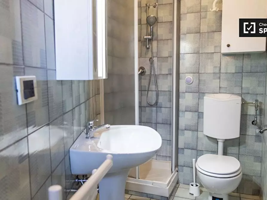 Immagine 6 di Camera condivisa in affitto  in Via Nomentana a Roma