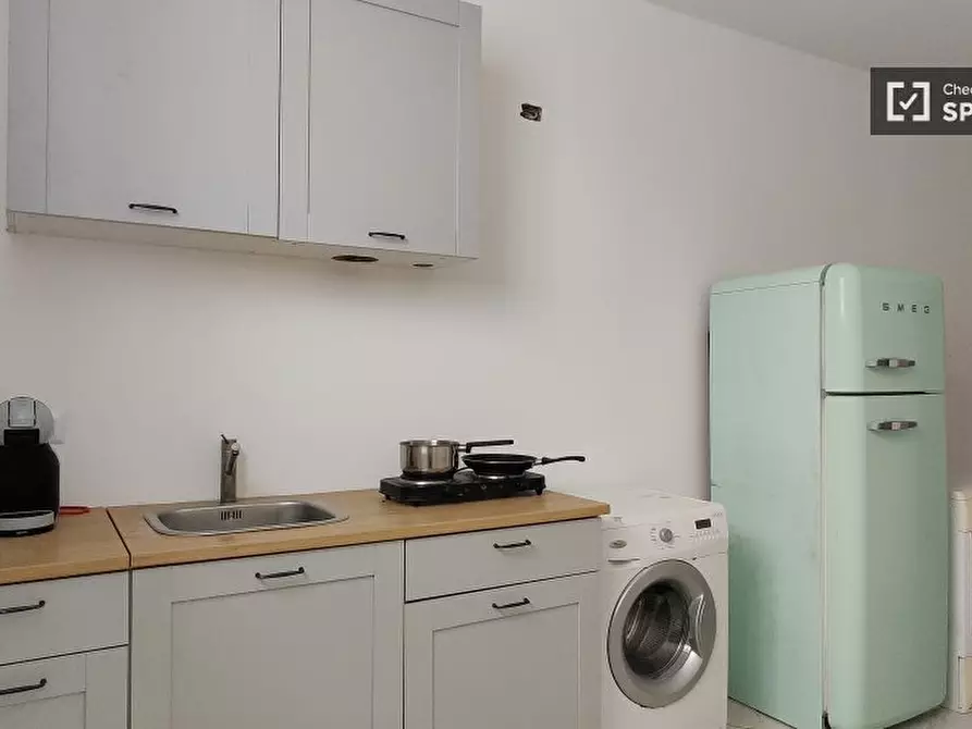 Immagine 6 di Camera condivisa in affitto  in Via delle Forze Armate a Milano