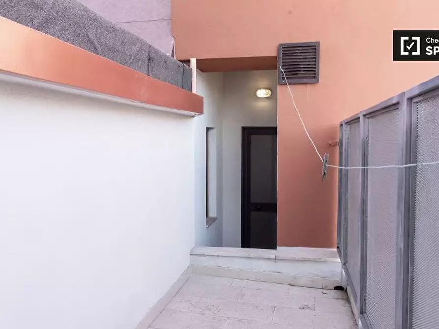 Immagine 13 di Appartamento in affitto  in Via di Acqua Bullicante a Roma