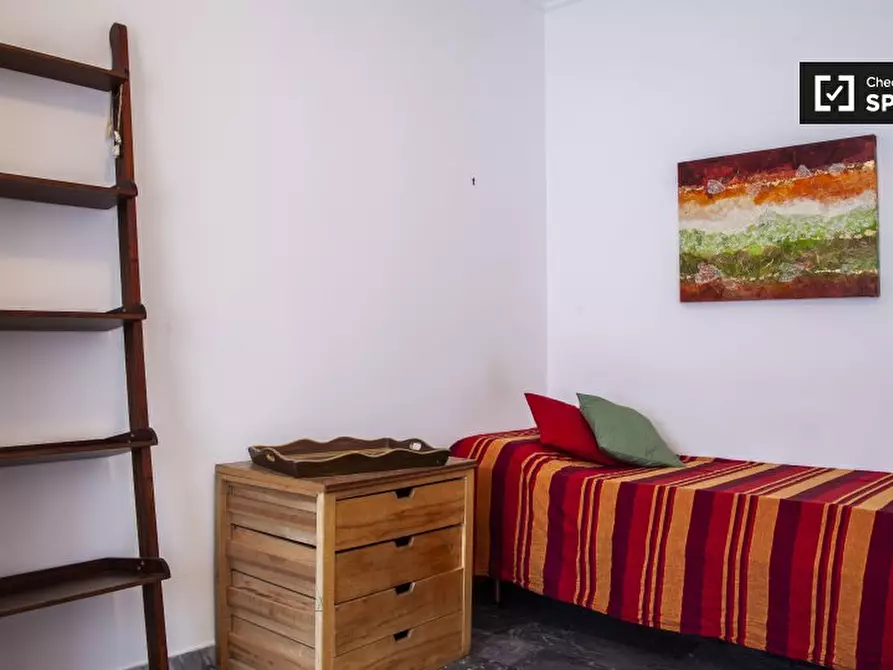 Immagine 4 di Camera condivisa in affitto  in Via Pietro Mengoli a Roma