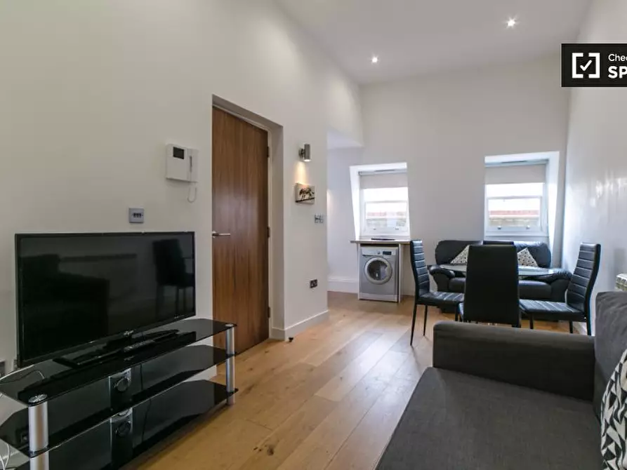 Immagine 3 di Appartamento in affitto  in Apartment 3, 55 Banner St, London a Islington