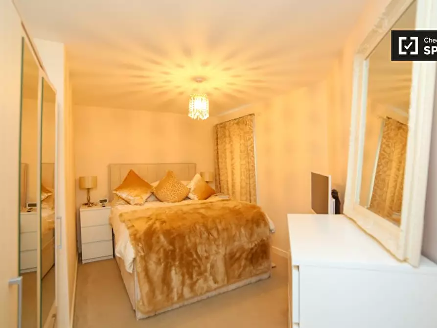 Immagine 15 di Appartamento in affitto  in Lewin Terrace a Hounslow