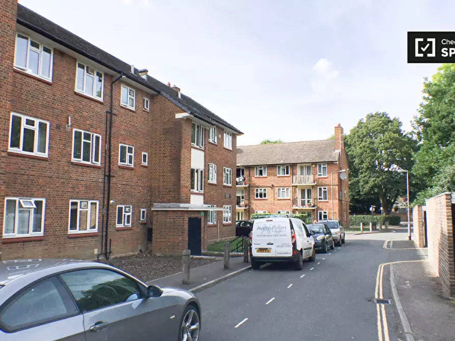 Immagine 12 di Camera condivisa in affitto  in Whitnell Way a Wandsworth