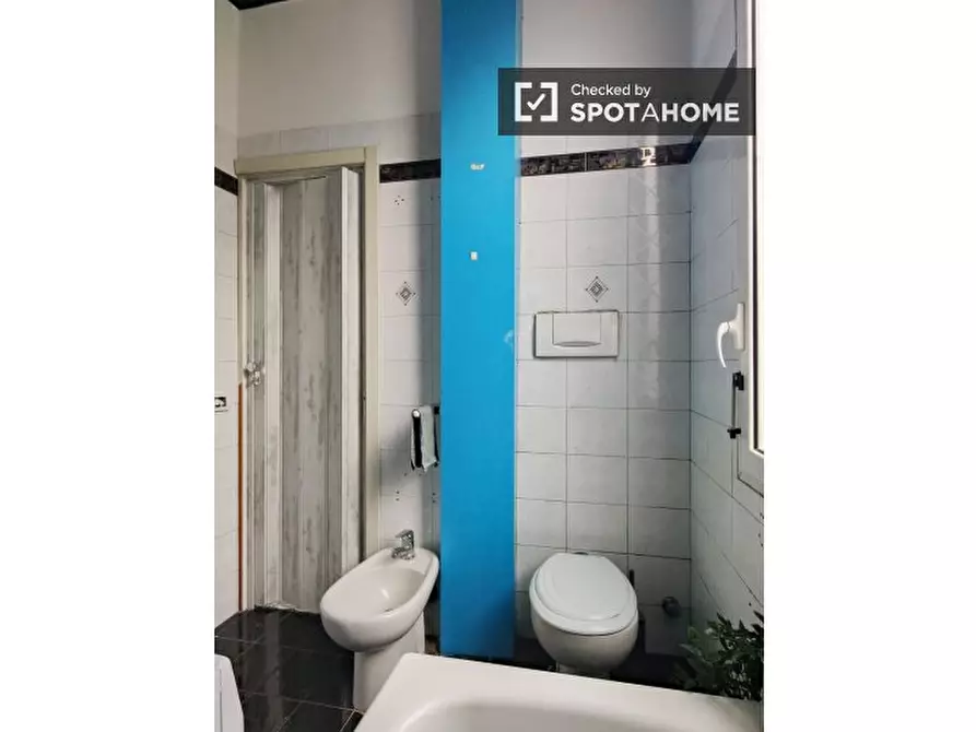 Immagine 16 di Appartamento in affitto  in Via Giacinto Mompiani a Milano