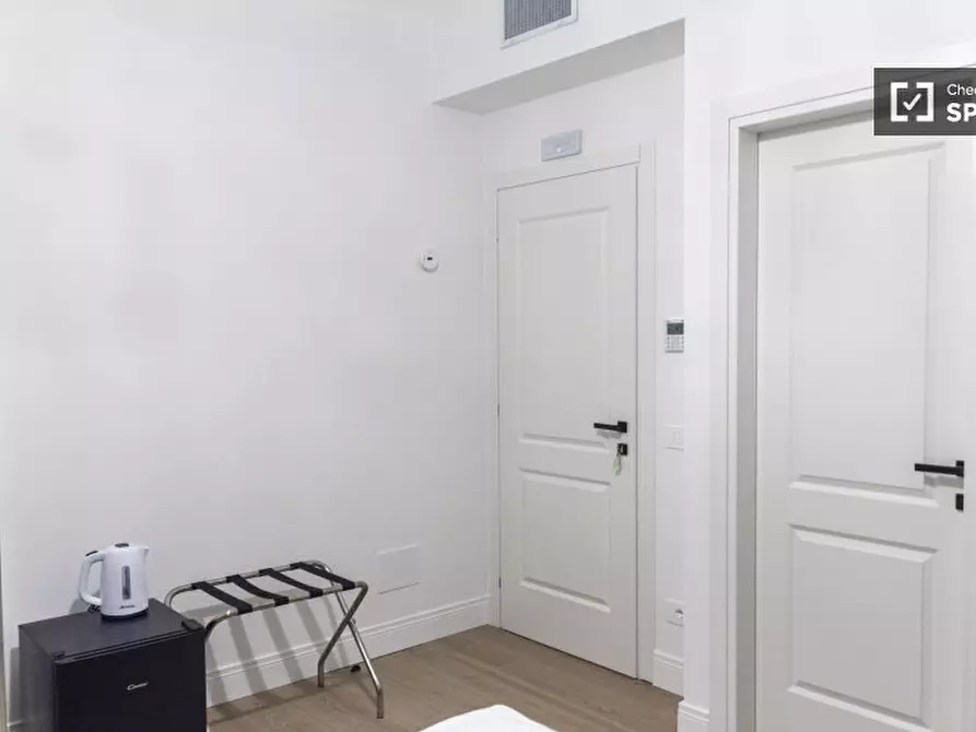 Immagine 11 di Camera condivisa in affitto  in Via Innocenzo XI a Roma