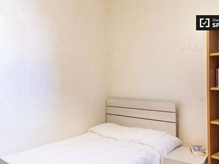 Immagine 2 di Camera condivisa in affitto  in Viale Carso a Roma