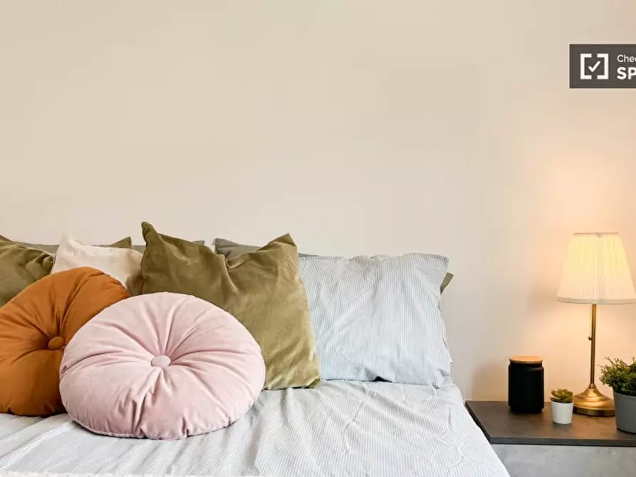 Immagine 6 di Ufficio in affitto  in Via Angelo Inganni a Milano