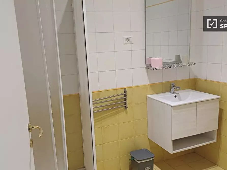 Immagine 13 di Camera condivisa in affitto  in Via Fraconalto a Roma