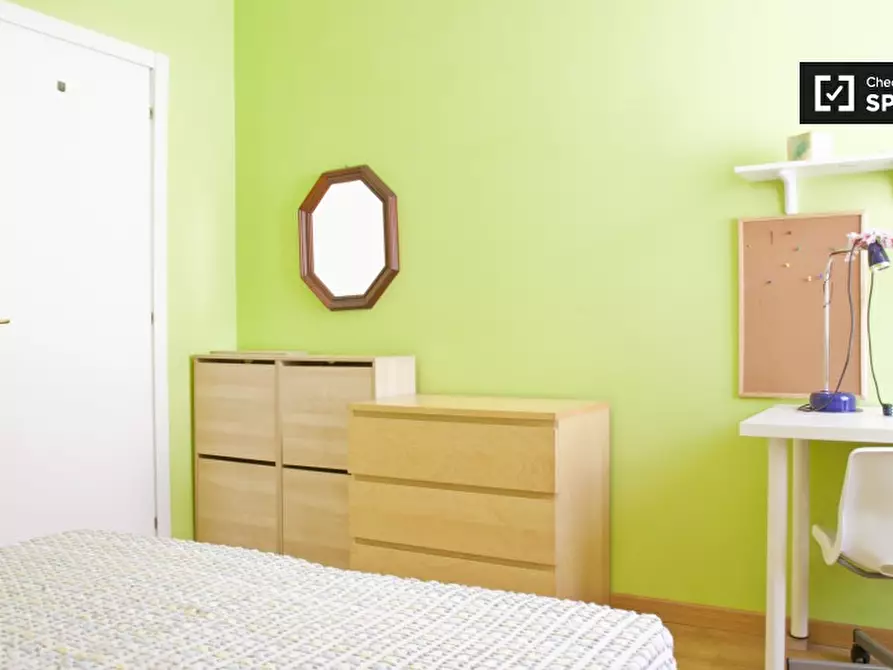 Immagine 16 di Camera condivisa in affitto  in Via dei Platani a Roma