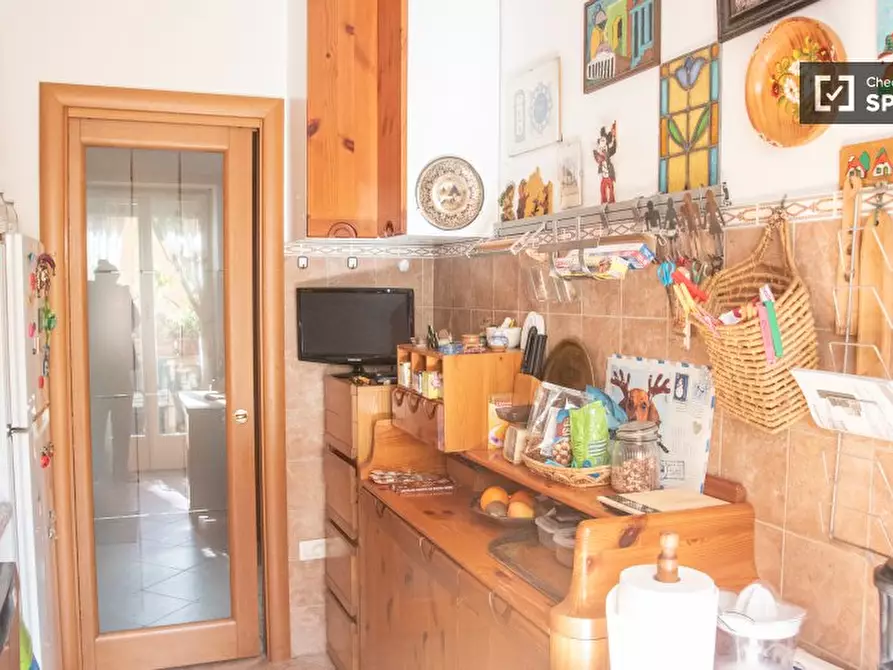 Immagine 3 di Appartamento in affitto  in Via Casalmonferrato a Roma