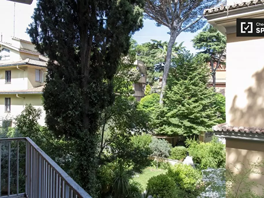 Immagine 10 di Appartamento in affitto  in Via Icilio a Roma