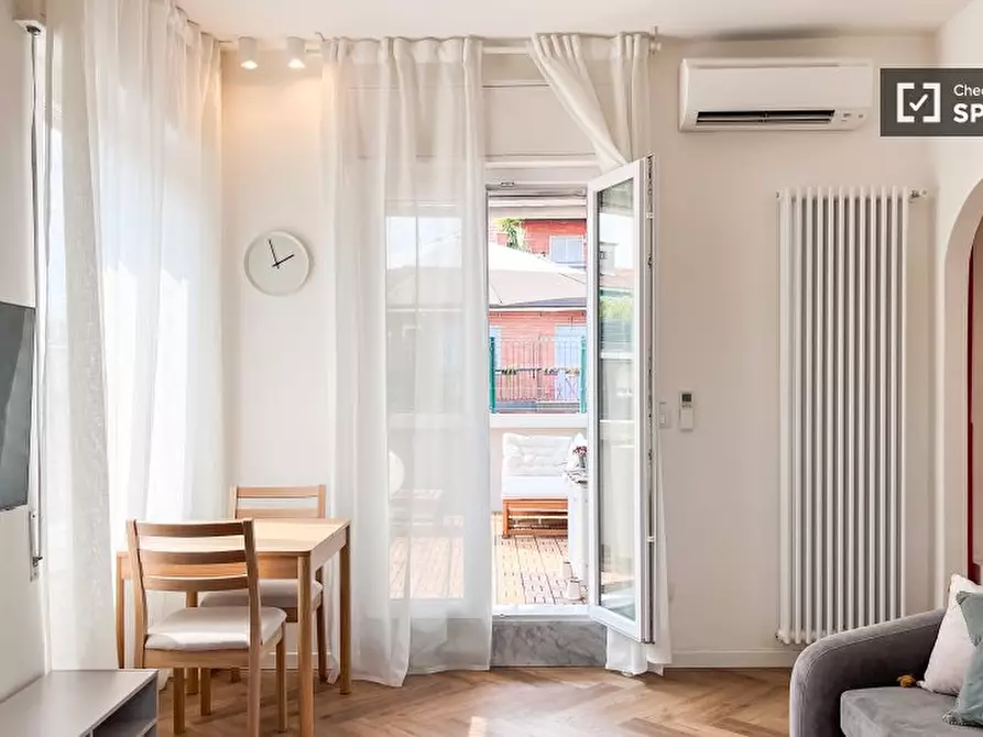 Immagine 5 di Appartamento in affitto  in Via Sebino a Milano