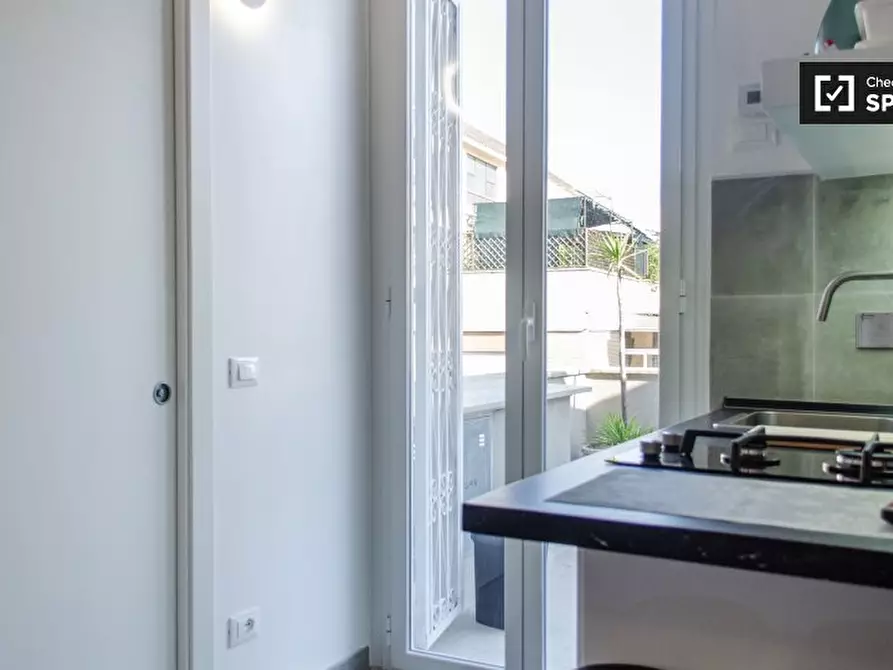 Immagine 8 di Appartamento in affitto  in Via Gregorio XI a Roma