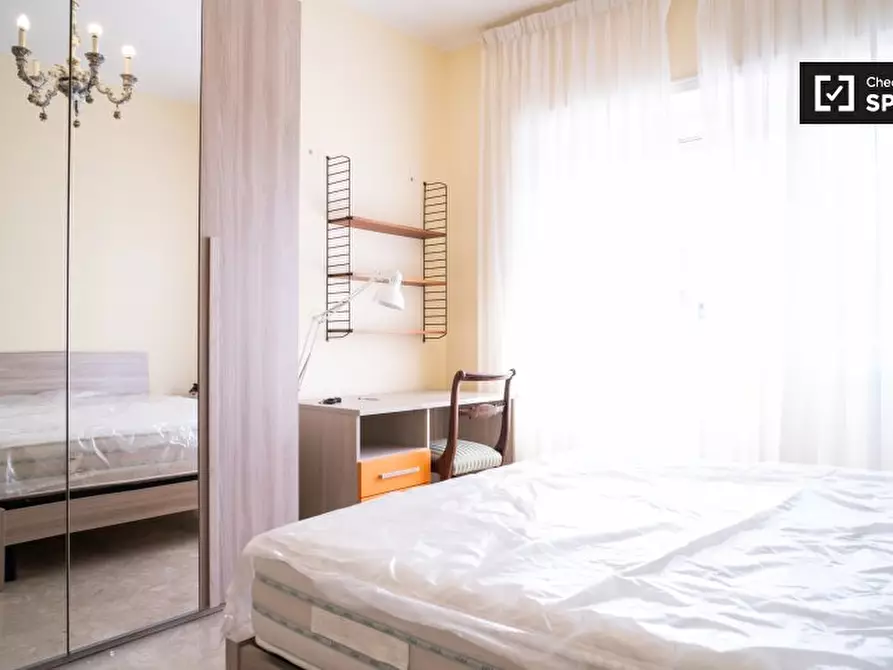 Immagine 2 di Camera condivisa in affitto  in Via Gregorio VII a Roma