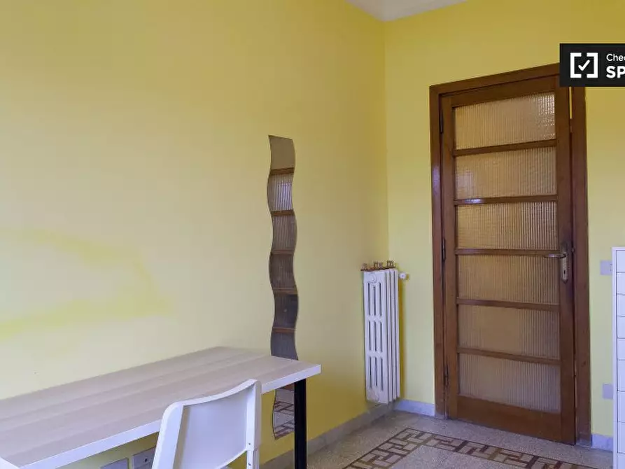 Immagine 4 di Camera condivisa in affitto  in Piazza Manfredo Fanti, 00185 Roma RM, Italy a Roma