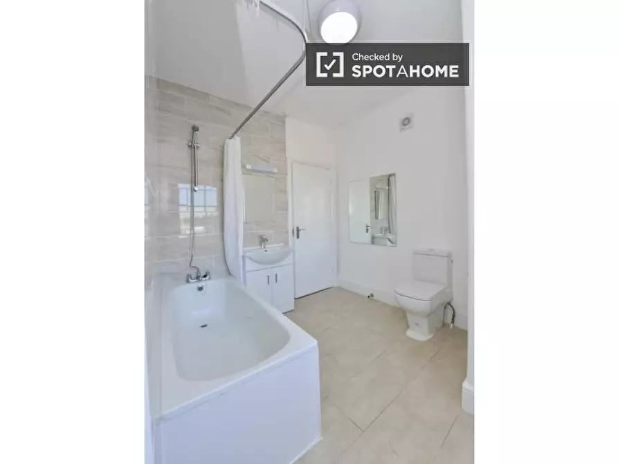 Immagine 16 di Camera condivisa in affitto  in a Whitechapel Rd a Poplar