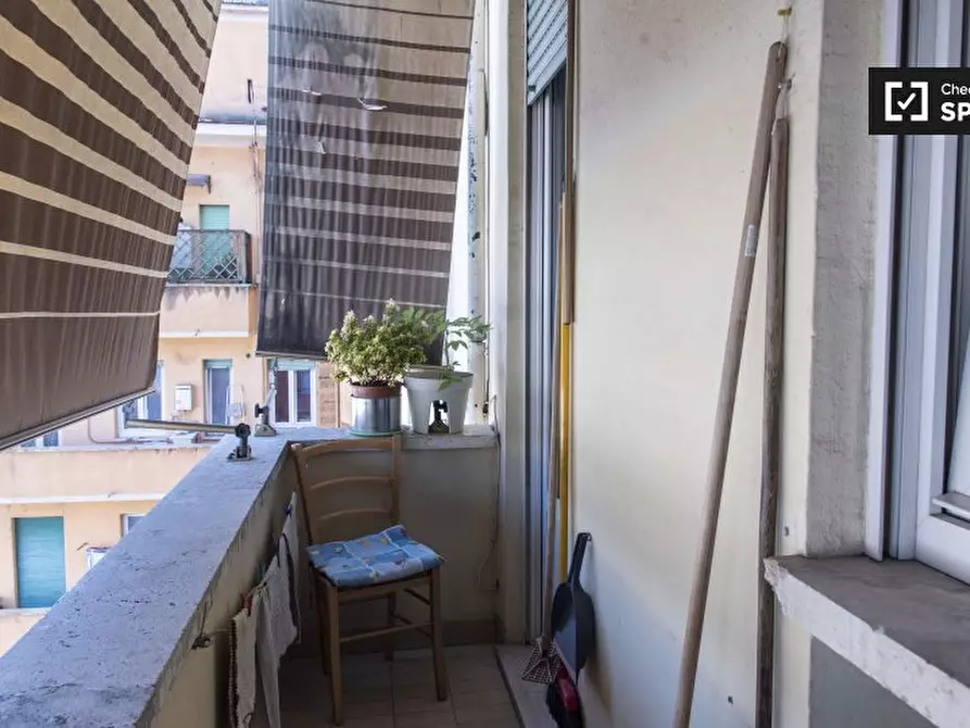 Immagine 19 di Camera condivisa in affitto  in Via Torri in Sabina a Roma