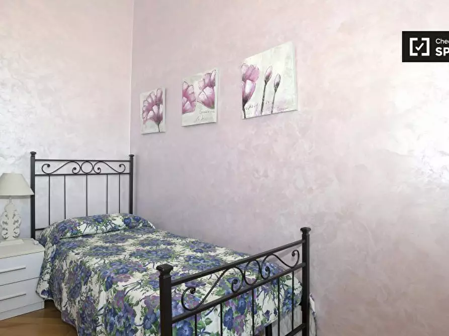 Immagine 17 di Camera condivisa in affitto  in Via Monselice a Roma