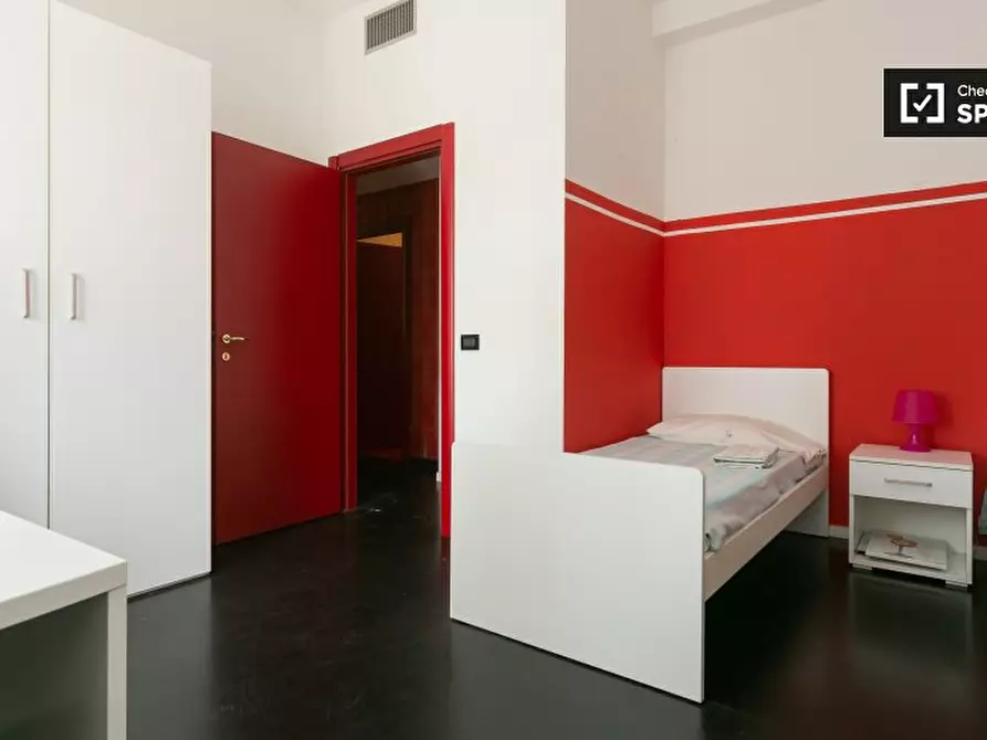 Immagine 2 di Camera condivisa in affitto  in Viale Liguria a Milano