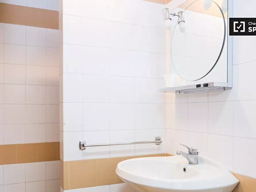 Immagine 6 di Camera condivisa in affitto  in Via Torquato Tasso a Sesto San Giovanni