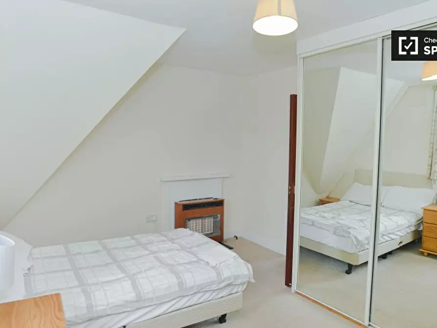 Immagine 3 di Ufficio in affitto  in F2 St Anns Villas a Kensington