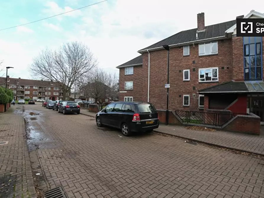 Immagine 10 di Camera condivisa in affitto  in Martindale Ave a East Ham