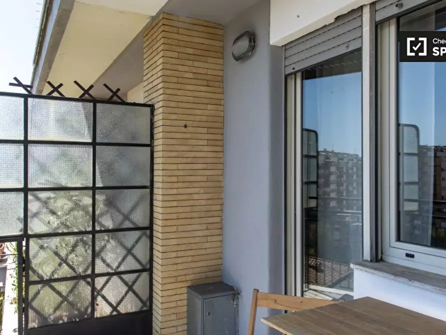 Immagine 15 di Ufficio in affitto  in Viale della Venezia Giulia a Roma