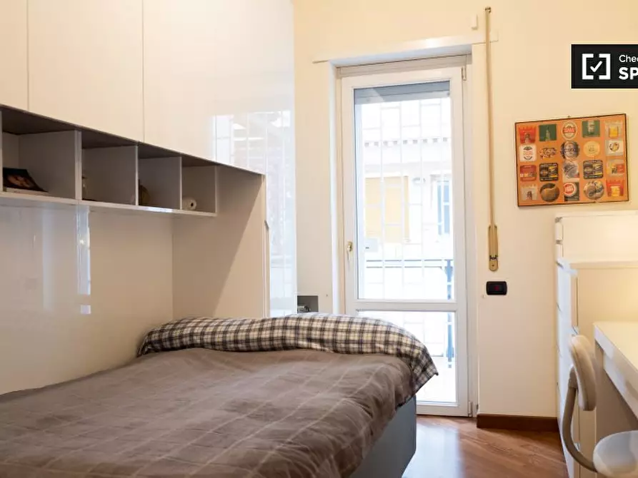 Immagine 2 di Camera condivisa in affitto  in Via Bonaventura Cerretti a Roma