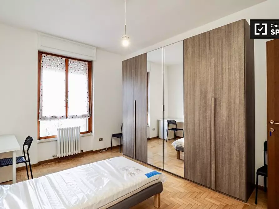 Immagine 2 di Camera condivisa in affitto  in Via Sapri a Milano