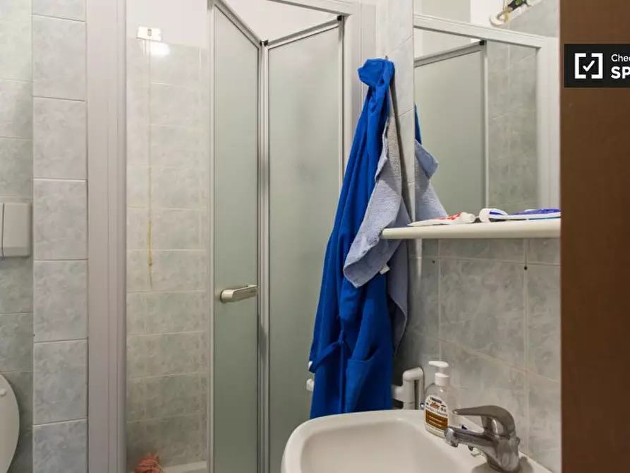 Immagine 18 di Camera condivisa in affitto  in Via Viterbo a Milano