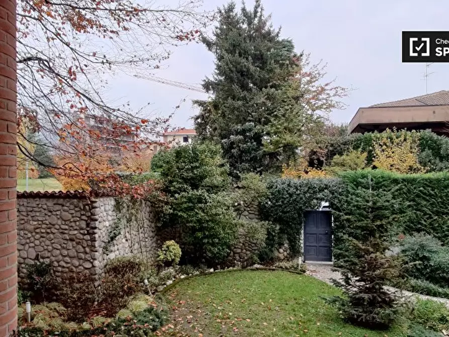 Immagine 4 di Camera condivisa in affitto  in Via Cristoforo Colombo a Carate Brianza