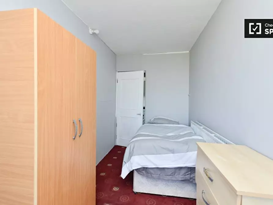 Immagine 15 di Camera condivisa in affitto  in Westferry Rd, Isle of Dogs, London E14 8JZ, UK a Poplar