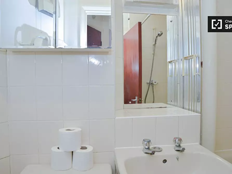 Immagine 9 di Ufficio in affitto  in GF St Anns Villas a Kensington